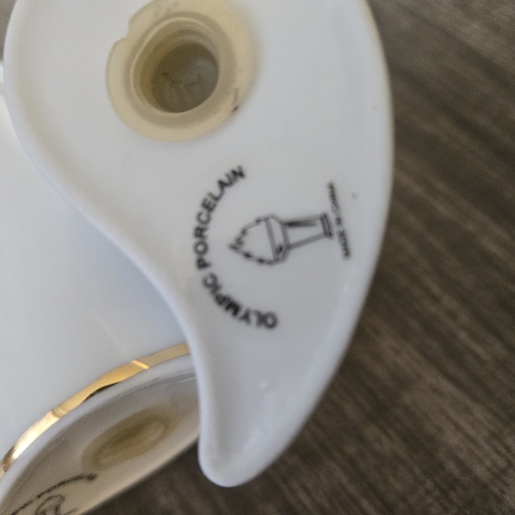 Porcelain Salt and Pepper Shakers White and Gold Color Olympic Porcelain - Picture 5 of 8